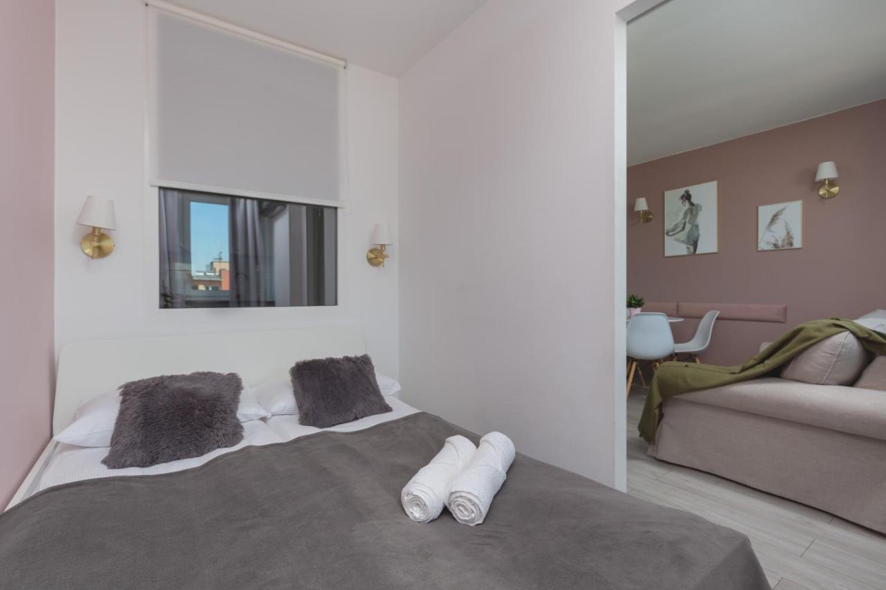 Apartaments Solec 79 By Noclegi Renters Warsawa Bagian luar foto