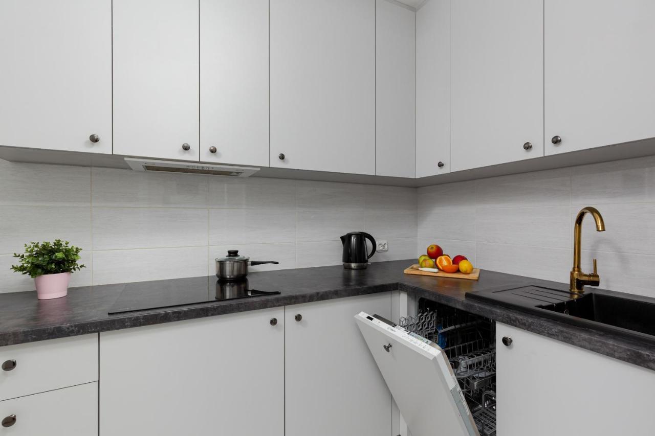 Apartaments Solec 79 By Noclegi Renters Warsawa Bagian luar foto
