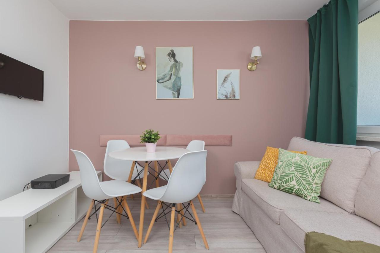 Apartaments Solec 79 By Noclegi Renters Warsawa Bagian luar foto