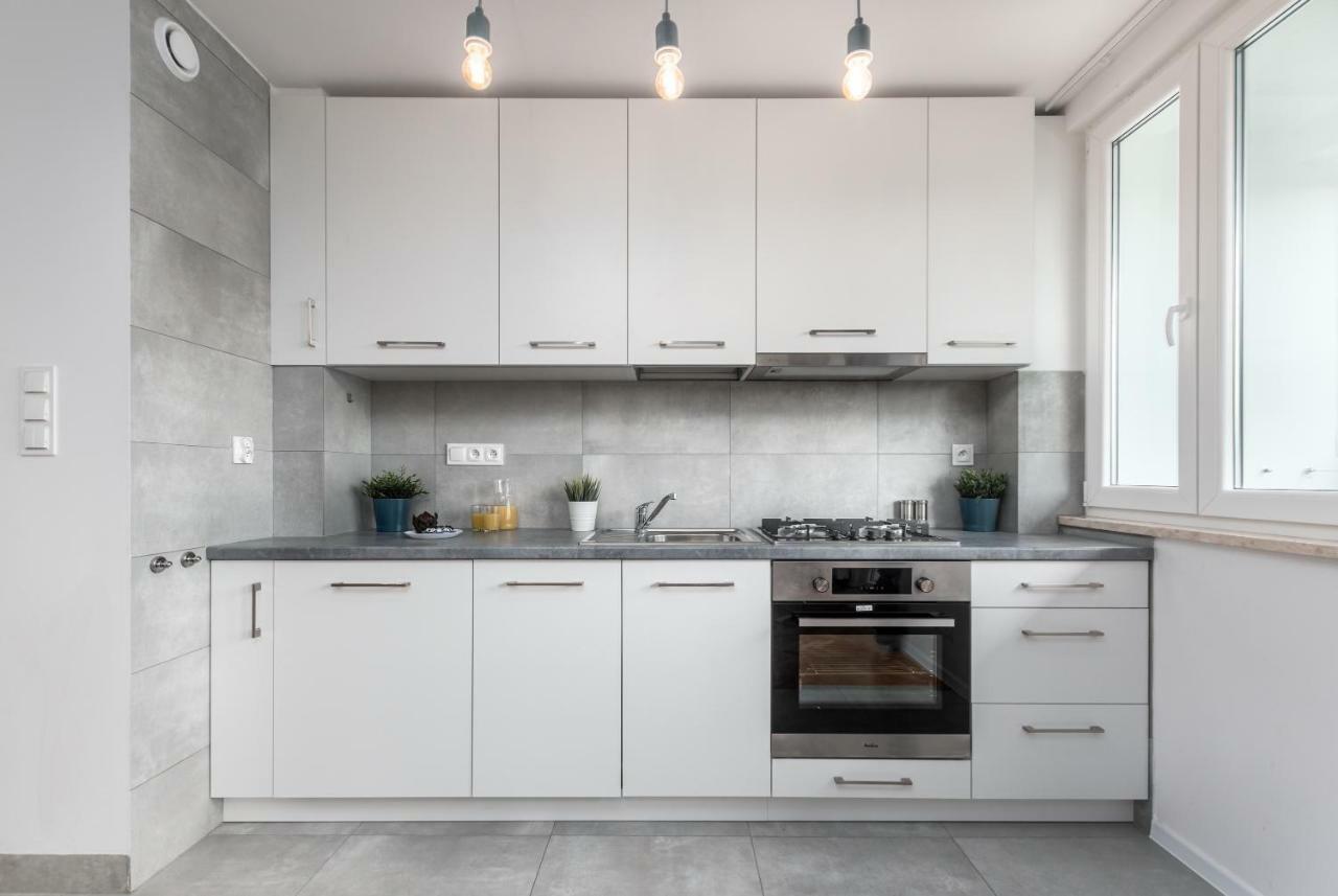 Apartaments Solec 79 By Noclegi Renters Warsawa Bagian luar foto