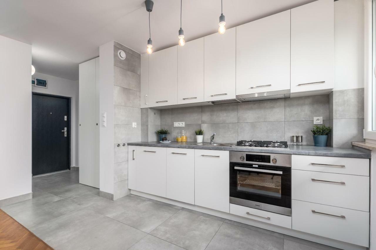 Apartaments Solec 79 By Noclegi Renters Warsawa Bagian luar foto